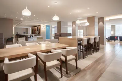Photo 5 - Holiday Inn Los Angeles - LAX Airport by IHG