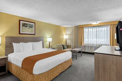 Photo 5 - Best Western Cascadia Inn