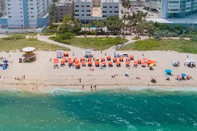 Photo 2 - Crystal Beach Suites Miami Oceanfront Hotel