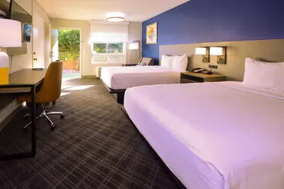 Photo 2 - Comfort Inn Encinitas Near Legoland