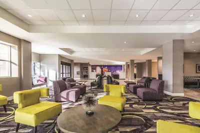 Photo 5 - La Quinta Inn & Suites by Wyndham Cincinnati Sharonville
