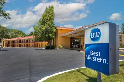 Photo 2 - Best Western Benton Inn