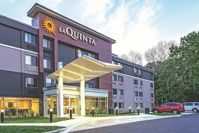 Photo 2 - La Quinta Inn & Suites by Wyndham Columbia / Fort Meade