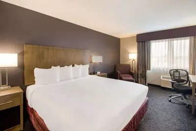 Photo 2 - Best Western McMinnville Inn