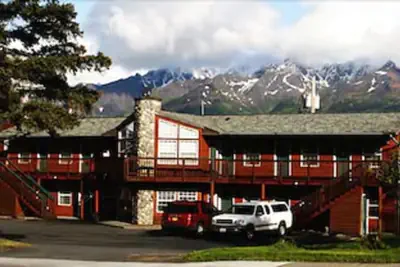 Photo 2 - Harborview Inn