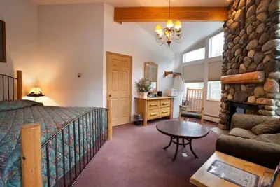 Photo 4 - Harborview Inn