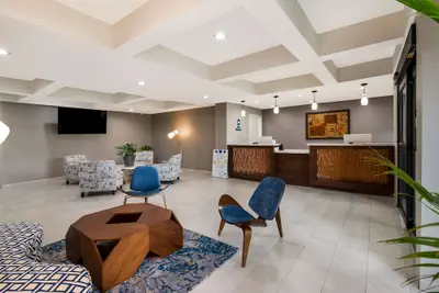 Photo 4 - Best Western La Place Inn