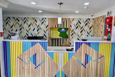 Photo 4 - Days Inn by Wyndham Gonzales