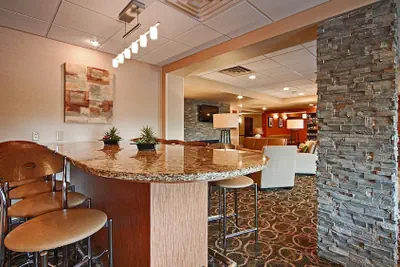 Photo 4 - Comfort Inn & Suites Copley Akron