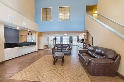 Photo 5 - Quality Suites Temple I-35