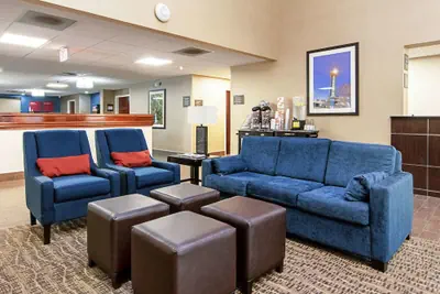 Photo 5 - Comfort Suites Knoxville Airport