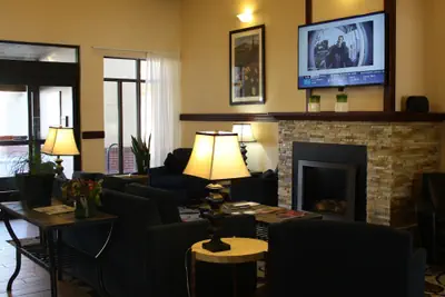 Photo 4 - Ramada by Wyndham Denver International Airport