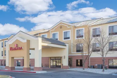 Photo 2 - Ramada by Wyndham Denver International Airport