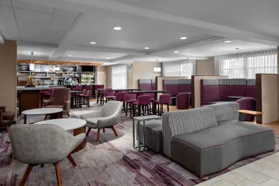 Photo 3 - Courtyard by Marriott Detroit Brighton