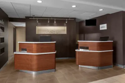 Photo 5 - Courtyard by Marriott Detroit Brighton