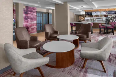 Photo 4 - Courtyard by Marriott Detroit Brighton