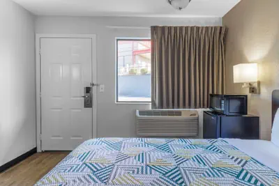 Photo 4 - Motel 6 Elizabethtown, KY