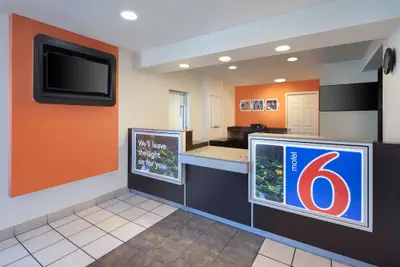 Photo 4 - Motel 6 Woodland, CA – Sacramento Airport
