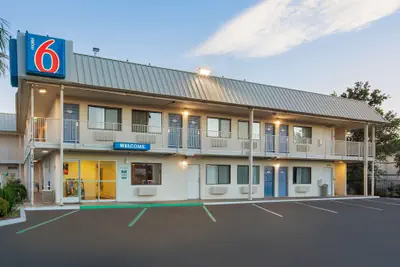 Photo 2 - Motel 6 Woodland, CA – Sacramento Airport