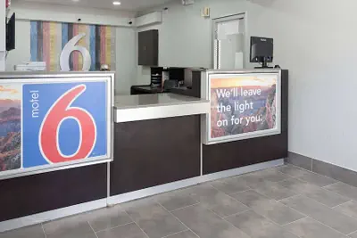 Photo 3 - Motel 6 Victoria, TX