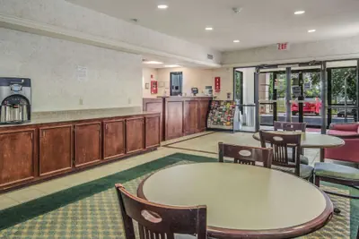 Photo 4 - Econo Lodge Weatherford