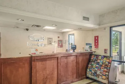 Photo 5 - Econo Lodge Weatherford