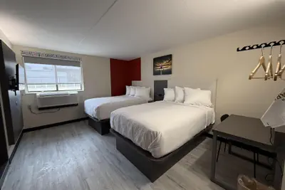 Photo 2 - SureStay by Best Western Wichita Airport