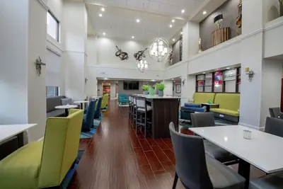 Photo 4 - Hampton Inn & Suites Lafayette