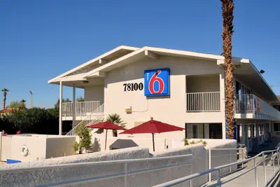 Photo 2 - Motel 6 Palm Desert, CA - Palm Springs Area