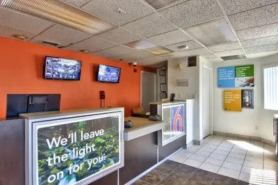 Photo 4 - Motel 6 Sacramento, CA - South Sacramento & Elk Grove