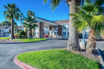 Photo 2 - Motel 6 Tucson, AZ - North