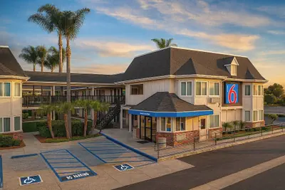 Photo 2 - Motel 6 Westminster, CA - North