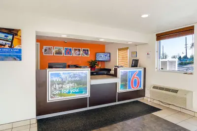 Photo 3 - Motel 6 Denver, CO – Downtown