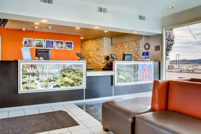 Photo 5 - Motel 6 Coos Bay, OR