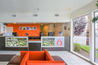 Photo 4 - Motel 6 Coos Bay, OR