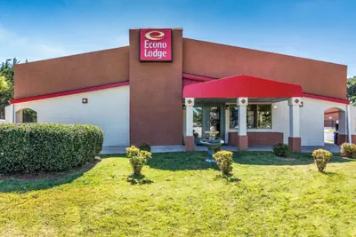 Photo 2 - Econo Lodge Gastonia North