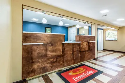 Photo 3 - Econo Lodge Gastonia North