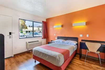 Photo 5 - Motel 6 Sunnyvale, CA - South