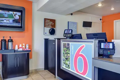 Photo 3 - Motel 6 Eugene, OR - South Springfield