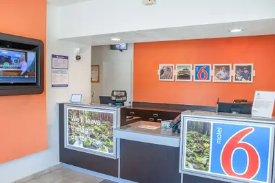 Photo 4 - Motel 6 Ukiah, CA