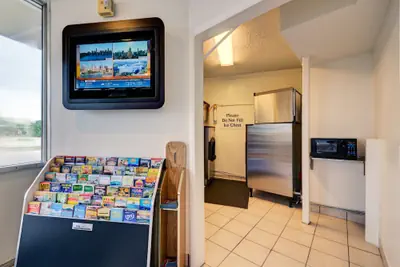 Photo 3 - Motel 6 Cocoa Beach, FL