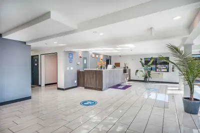 Photo 4 - Americas Best Value Inn East Peoria