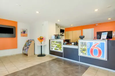Photo 3 - Motel 6 Tacoma, WA - Fife