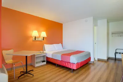 Photo 4 - Motel 6 Tacoma, WA - Fife