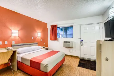 Photo 4 - Motel 6 Wheat Ridge, CO - West - Denver North