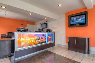 Photo 3 - Motel 6 Chula Vista, CA - San Diego