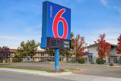 Photo 2 - Motel 6 Carson City, NV