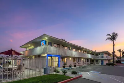 Photo 2 - Motel 6 Ventura, CA - Beach