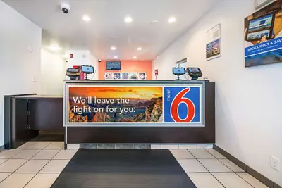 Photo 3 - Motel 6 Corpus Christi, TX - Northwest
