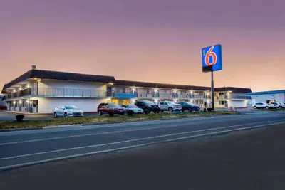 Photo 2 - Motel 6 Farmington, NM